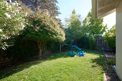 470 Martinsen Ct, Palo Alto, CA 94306 - Photo 23
