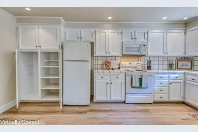 330 Woodside Dr 114, Salinas, CA 93901 - Photo 13