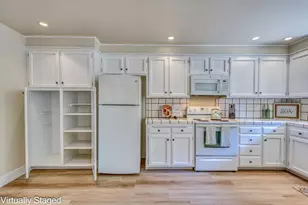 330 Woodside Dr 114, Salinas, CA 93901 - Photo 13