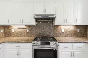 70 Towne Cir, Mountain View, CA 94040 - Photo 29