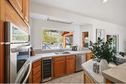 1885 Hollyhock Ln, Gilroy, CA 95020 - Photo 11