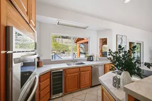 1885 Hollyhock Ln, Gilroy, CA 95020 - Photo 11