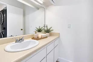 89 Castlebridge Dr, San Jose, CA 95116 - Photo 13