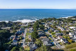 387 13th St, Montara, CA 94037 - Photo 33