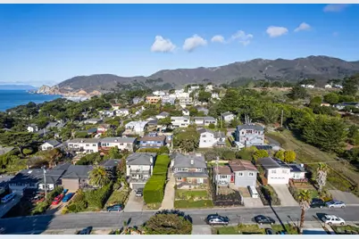 387 13th St, Montara, CA 94037 - Photo 31