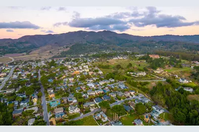 387 13th St, Montara, CA 94037 - Photo 37