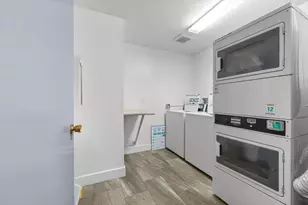 1614 Hudson 311, Redwood City, CA 94061 - Photo 21