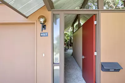 957 Eichler Dr, Mountain View, CA 94040 - Photo 3