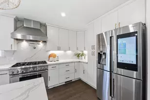 1365 Lakeview Dr, Hillsborough, CA 94010 - Photo 23
