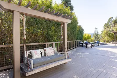 1365 Lakeview Dr, Hillsborough, CA 94010 - Photo 75