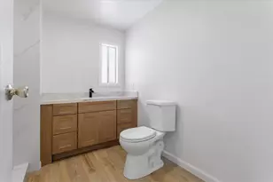 555 McLaughlin Ave 42, San Jose, CA 95116 - Photo 13