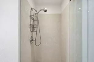 121 Beverly Dr, San Carlos, CA 94070 - Photo 23