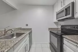1511 Four Oaks Cir, San Jose, CA 95131 - Photo 9