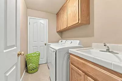 2120 Primrose Ct, Hollister, CA 95023 - Photo 17
