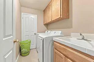 2120 Primrose Ct, Hollister, CA 95023 - Photo 17