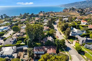 14900 Camarosa Dr, Pacific Palisades, CA 90272 - Photo 49