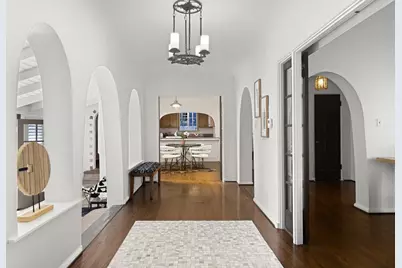 14900 Camarosa Dr, Pacific Palisades, CA 90272 - Photo 23