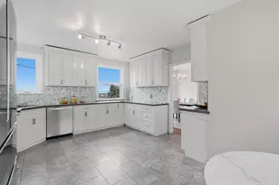 4024 Bayview Ave, San Mateo, CA 94403 - Photo 31