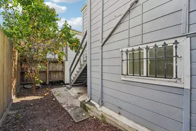 2364 E 16th St, Oakland, CA 94601 - Photo 33