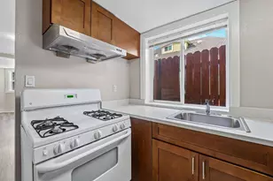 2364 E 16th St, Oakland, CA 94601 - Photo 9