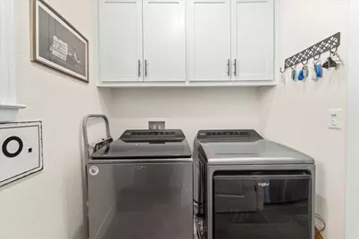 1361 Azalea Dr, Hollister, CA 95023 - Photo 17
