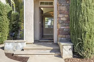 4129 W Cherry Tree Ln, Fresno, CA 93722 - Photo 5