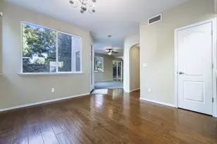 4129 W Cherry Tree Ln, Fresno, CA 93722 - Photo 11