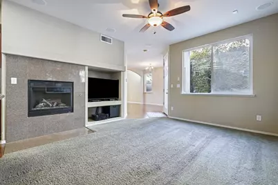 4129 W Cherry Tree Ln, Fresno, CA 93722 - Photo 17