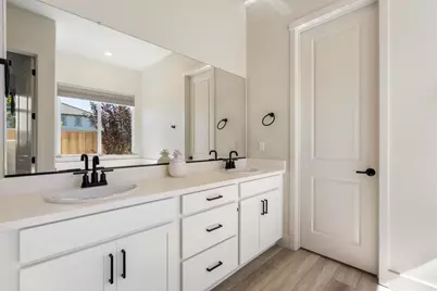 140 Scarlett Way, Hollister, CA 95023 - Photo 19