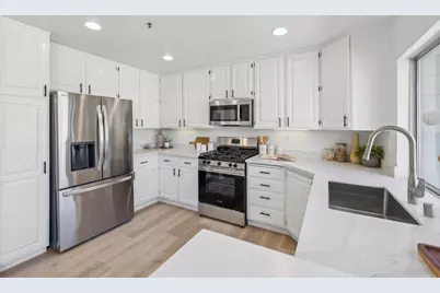 802 Intrepid Ln, Redwood Shores, CA 94065 - Photo 25