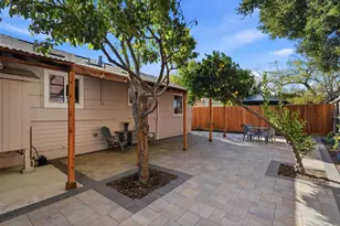 215 Newbridge St, Menlo Park, CA 94025 - Photo 47
