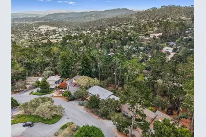 84 Cuesta Vista Dr, Monterey, CA 93940 - Photo 21