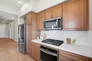 287 Llano De Los Robles Ave 9, San Jose, CA 95136 - Photo 11