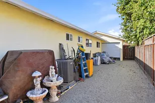 1582 Starlite Dr, Milpitas, CA 95035 - Photo 23