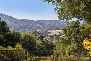 14180 Perata Ct, Saratoga, CA 95070 - Photo 37