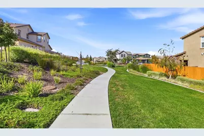 1612 Goldenstar Ct, Hollister, CA 95023 - Photo 39
