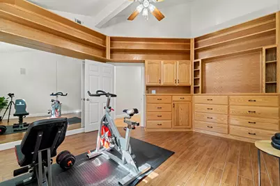 1925 Mantelli Dr, Gilroy, CA 95020 - Photo 31