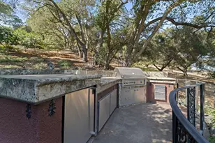 1925 Mantelli Dr, Gilroy, CA 95020 - Photo 47
