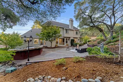1925 Mantelli Dr, Gilroy, CA 95020 - Photo 45