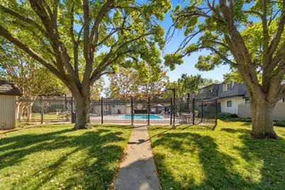 3055 Shadow Springs Pl, San Jose, CA 95121 - Photo 21