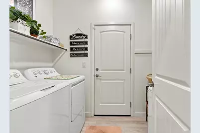 1874 Summit Dr, Los Banos, CA 93635 - Photo 19