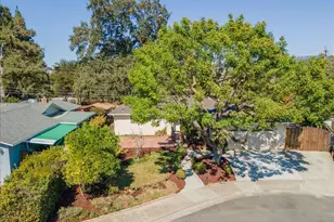 381 Arnold Dr, Gilroy, CA 95020 - Photo 3