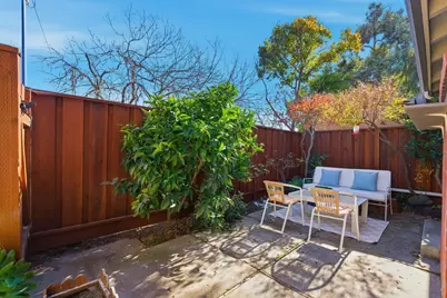 20012 Northcrest Sq, Cupertino, CA 95014 - Photo 19