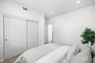 1949 Mahuron Cir, San Jose, CA 95133 - Photo 25