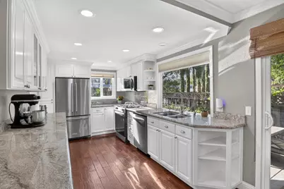 7485 Sundrop Ct, Pleasanton, CA 94588 - Photo 11