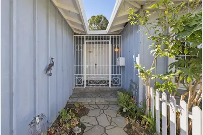 999 Lurline Dr, Foster City, CA 94404 - Photo 9