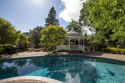 730 Greenview Pl, Los Altos, CA 94024 - Photo 21