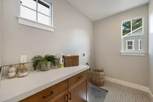 4911 Vivi Pl, San Jose, CA 95124 - Photo 15