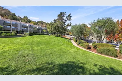 4004 Farm Hill Blvd 103, Redwood City, CA 94061 - Photo 11