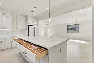 1007 Amore St, Hollister, CA 95023 - Photo 3